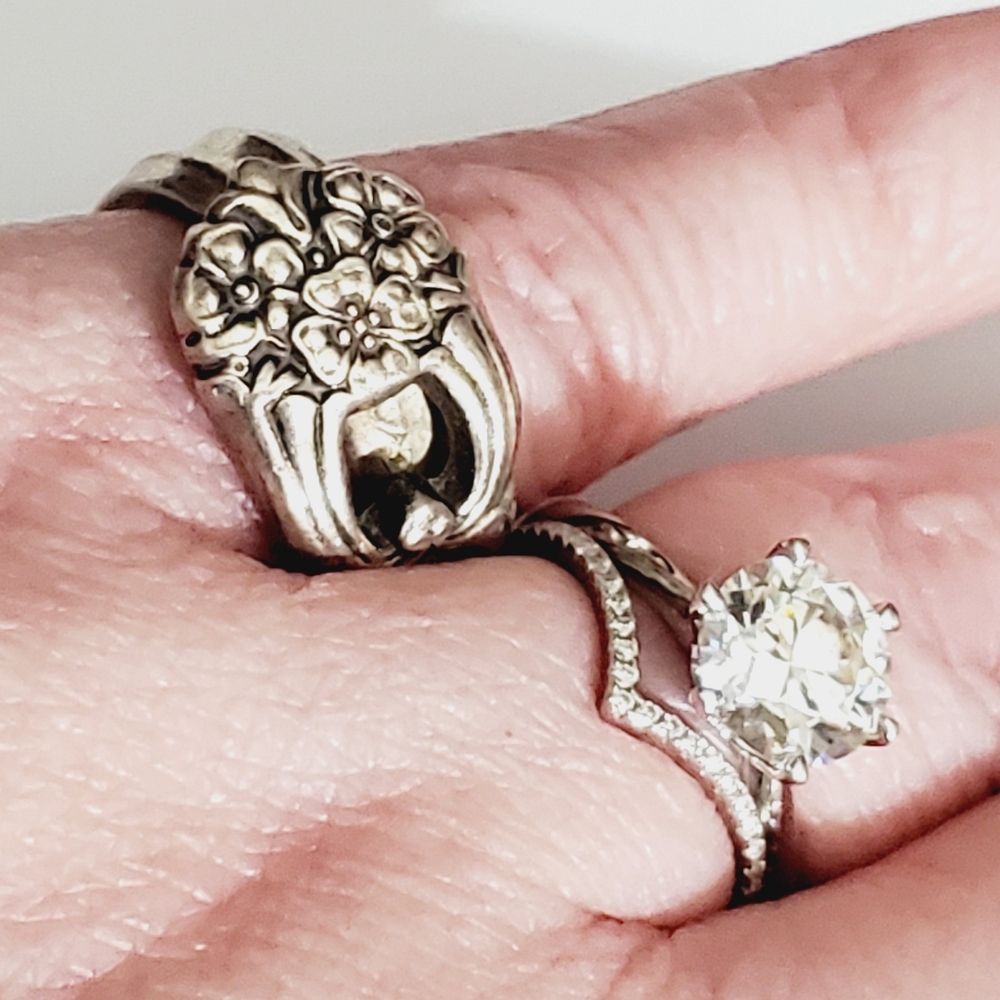 Silver flower ring 6.5 spoon ring ? Ornate handmade artisan vintage
